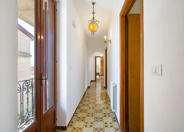 Casa de Férias Cozy In With Wifi Saline Joniche